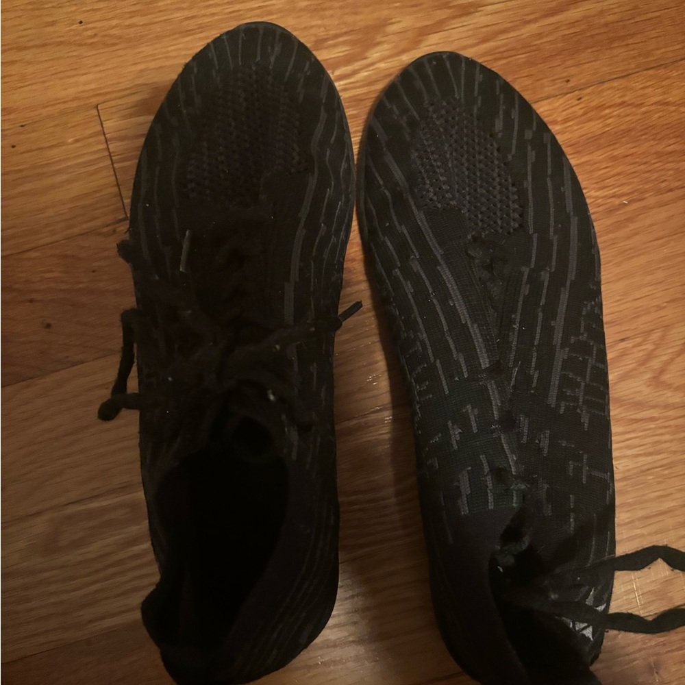 Black rebel athletic cheer sneaker shoes in good condition (includes bag)